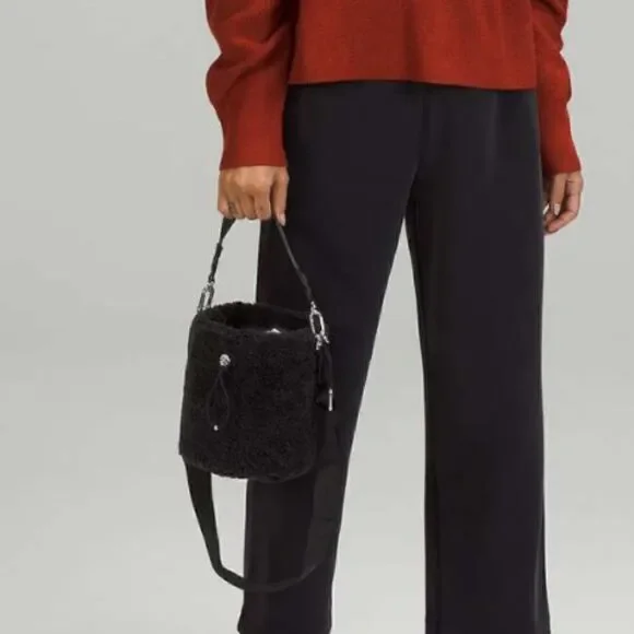 Lululemon Dash Lululemon Bucket Bag Lululemon Crossbody Fleece Bucket Bag